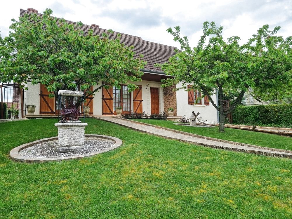 PAVILLON ARNAY-LE-DUC