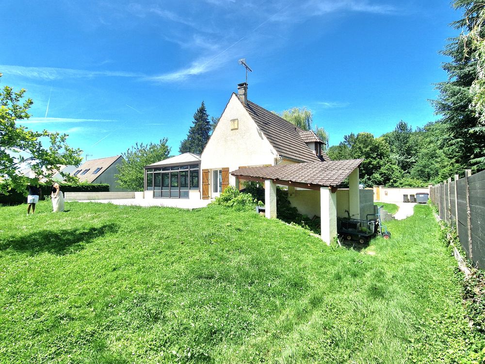 Maison familiale 221m², Terrain 2 991 m²,suite parentale, DPE B