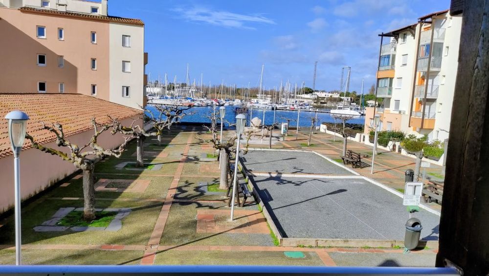 LE CAP D'AGDE : Secteur île des pêcheurs, (vue port) appartement T2 + PARKING PRIVATIF.