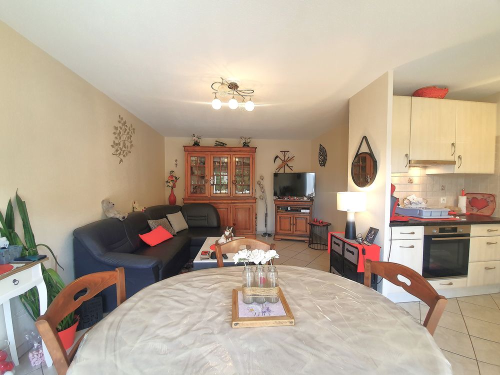Bel appartement 3 pièces - au calme et au proche du centre