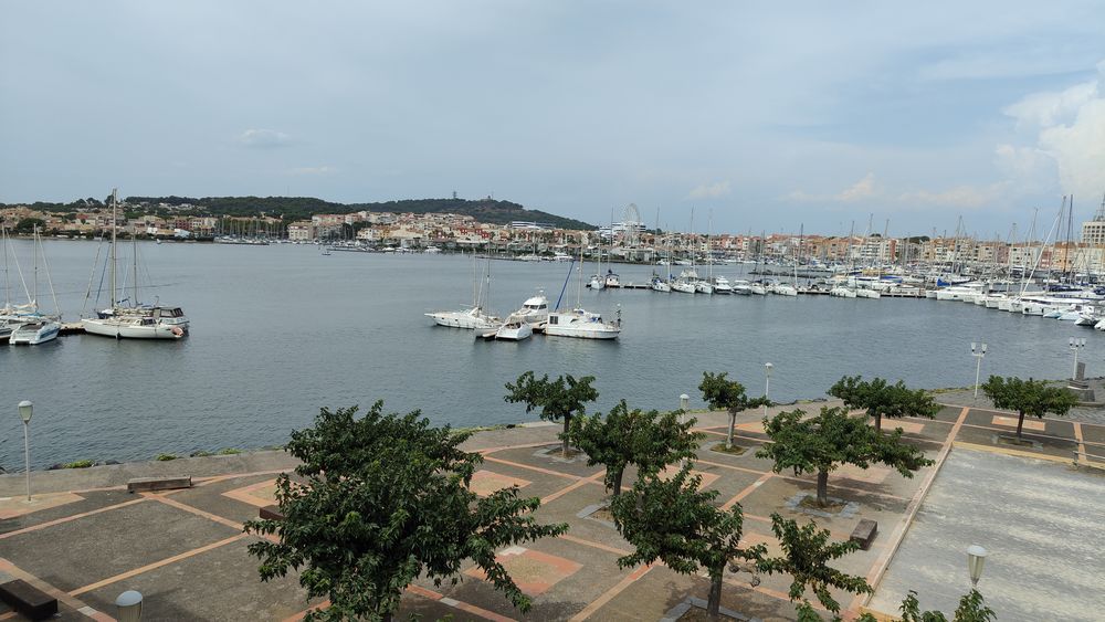 LE CAP D'AGDE : Île des pêcheurs: Appartement T3/mezzanine situé au 3ème et dernier étage (avec ascenseur).