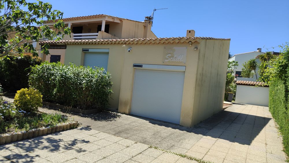 LE CAP D'AGDE : QUARTIER RECHERCHE - Pinède, proximité Maraval, villa individuelle sur 634 m² de terrain clos, piscine chauffée, jacuzzi et dépendance.