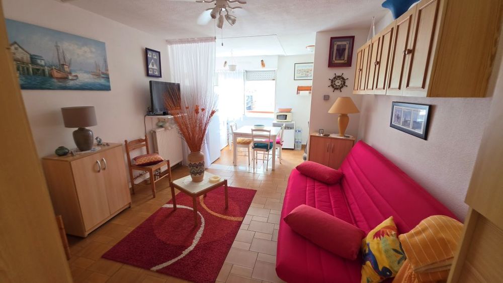 LE CAP D'AGDE: LES FALAISES: STUDIO 27.9m² + PARKING COUVERT, vendu meublé