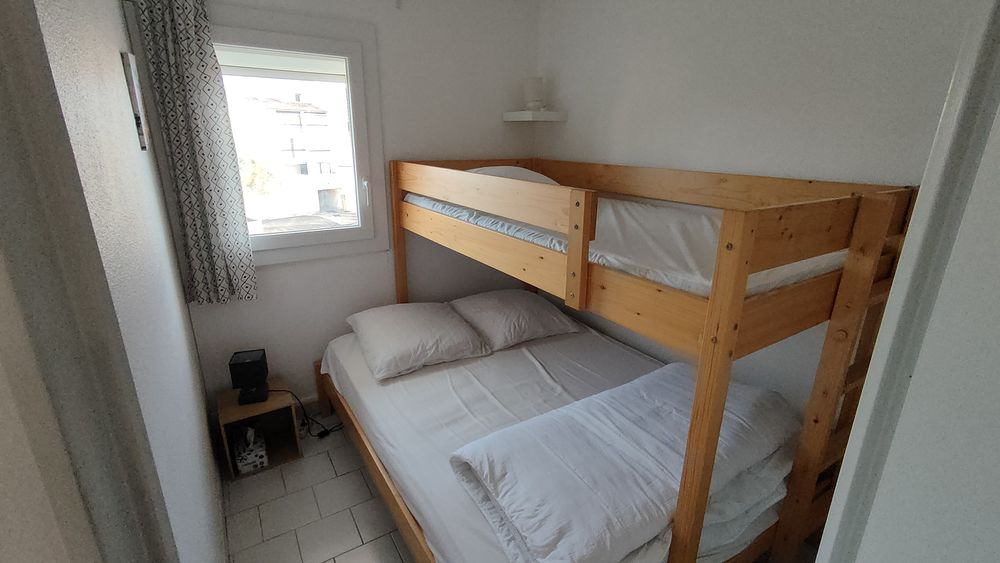 LE CAP D'AGDE : Les falaises Appartement 2 pièces + loggia vitrée./PISCINE et Ascenseur.