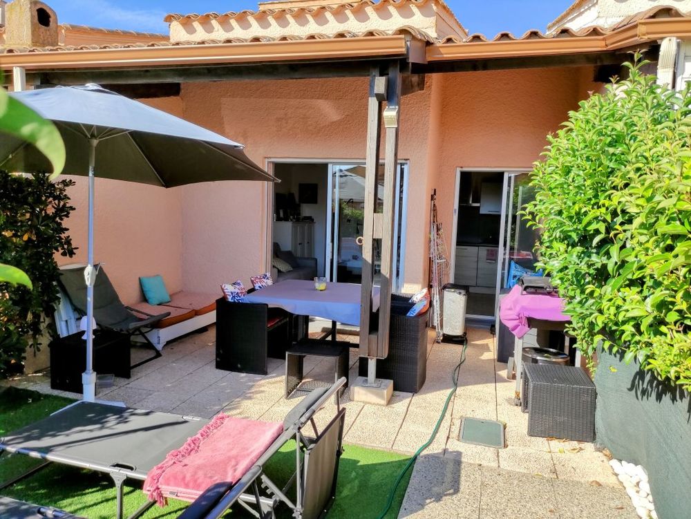 LE CAP D'AGDE: CLAPE/ROQUILLE: Villa 2 pièces avec terrasse et 2 parkings sécurisés