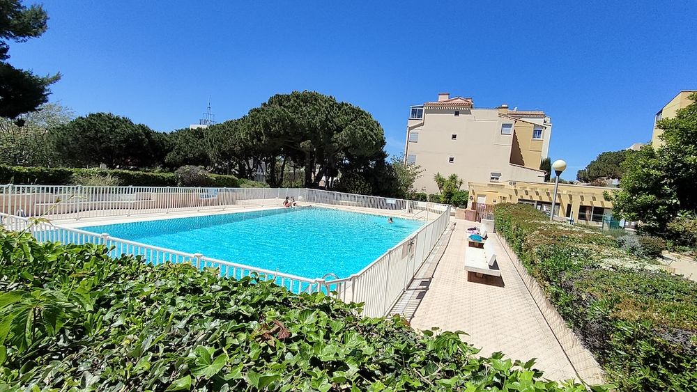LE CAP D'AGDE: REZ DE JARDIN rénové STUDIO ( possibilité garage ) / PISCINE