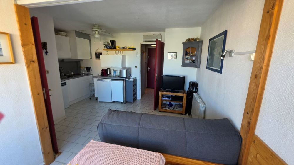 LE CAP D'AGDE : Situé à 150 mètres des Falaises et de la Grande Conque.
