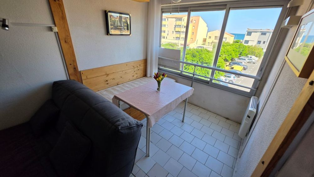 LE CAP D'AGDE : Situé à 150 mètres des Falaises et de la Grande Conque.