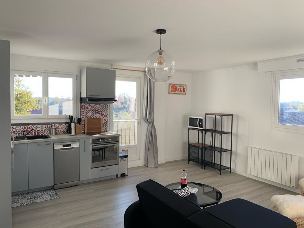 MERIGNAC PROCHE TRAM A ET F APPARTEMENT
