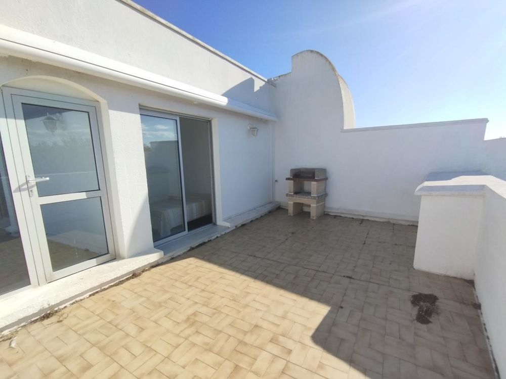 Appartement type 3 avec grandes terrasses.