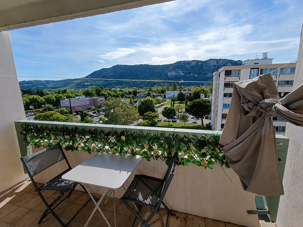 Appartement T4 de 81 m² avec terrasse - cave et garage edit
