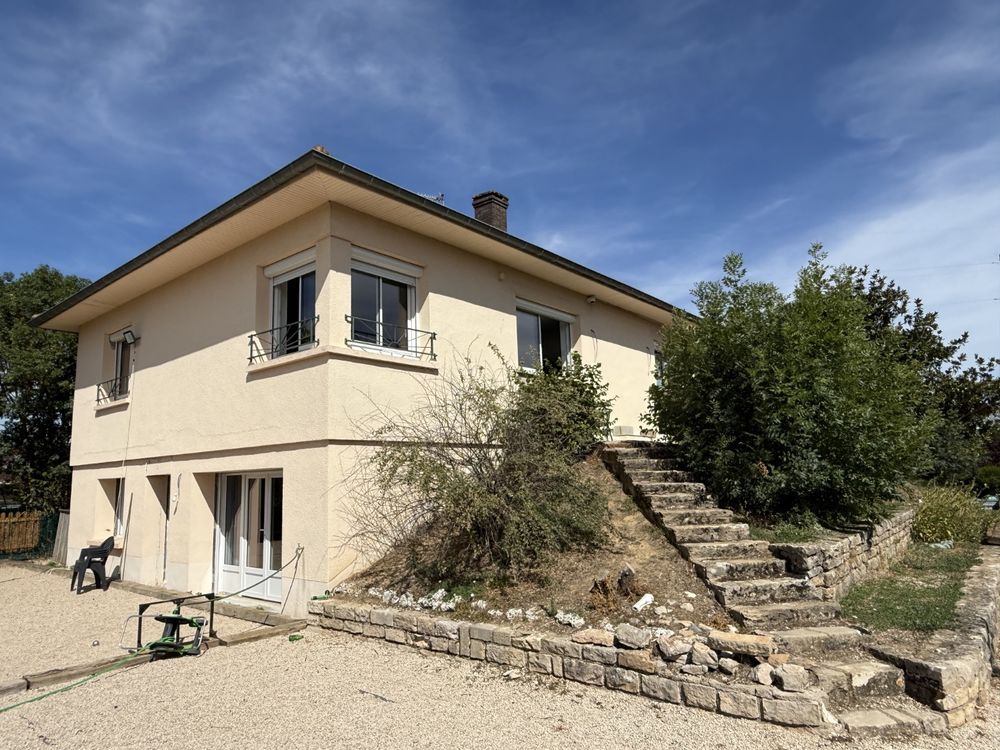 Maison rénovée 4 chambres avec terrain clos arboré