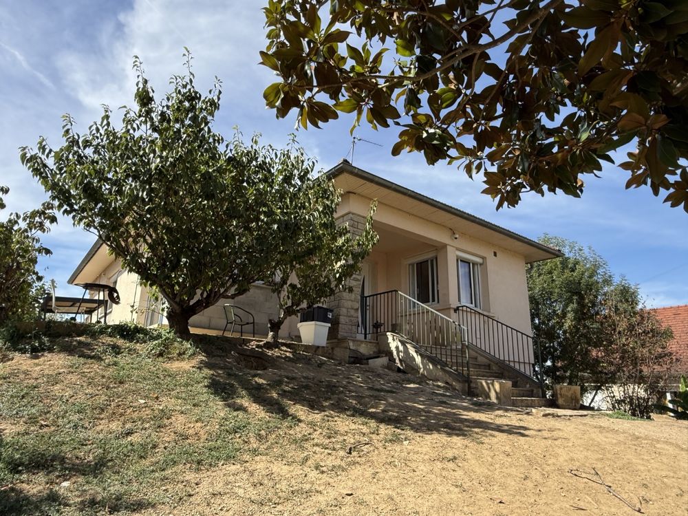 Maison rénovée 4 chambres avec terrain clos arboré