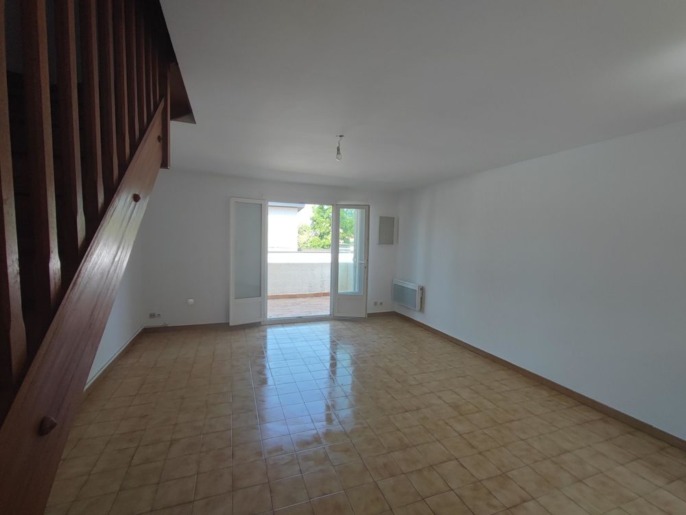 A LOUER 3 PIECES DUPLEX QUARTIER