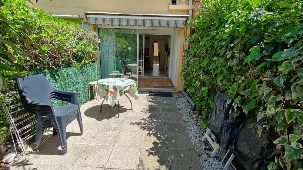 LE CAP D'AGDE: LA CLAPE rez de jardin avec jardin STUDIO + PARKING / Loggia SUD/OUEST