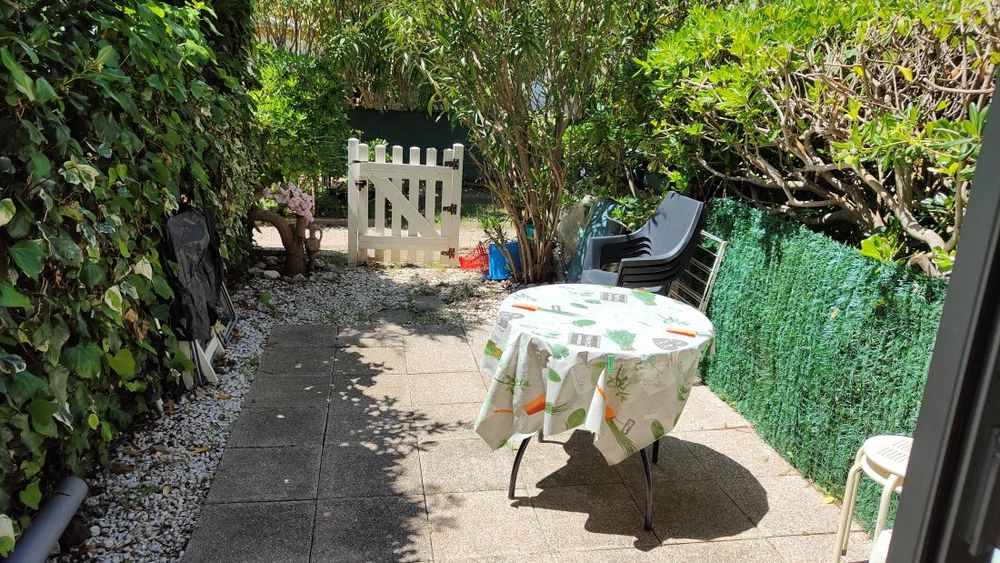 LE CAP D'AGDE: LA CLAPE rez de jardin avec jardin STUDIO + PARKING / Loggia SUD/OUEST