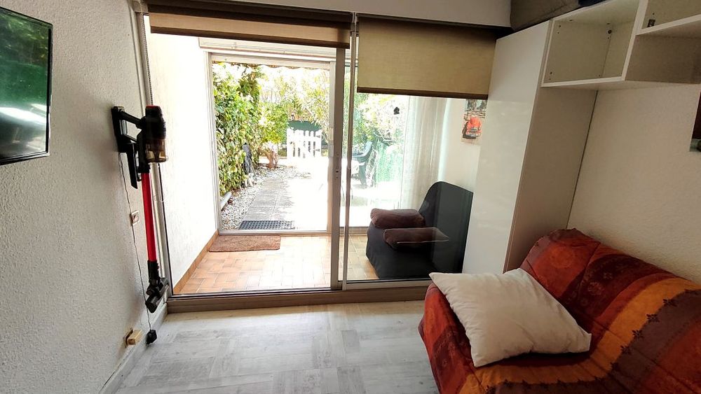 LE CAP D'AGDE: LA CLAPE rez de jardin avec jardin STUDIO + PARKING / Loggia SUD/OUEST