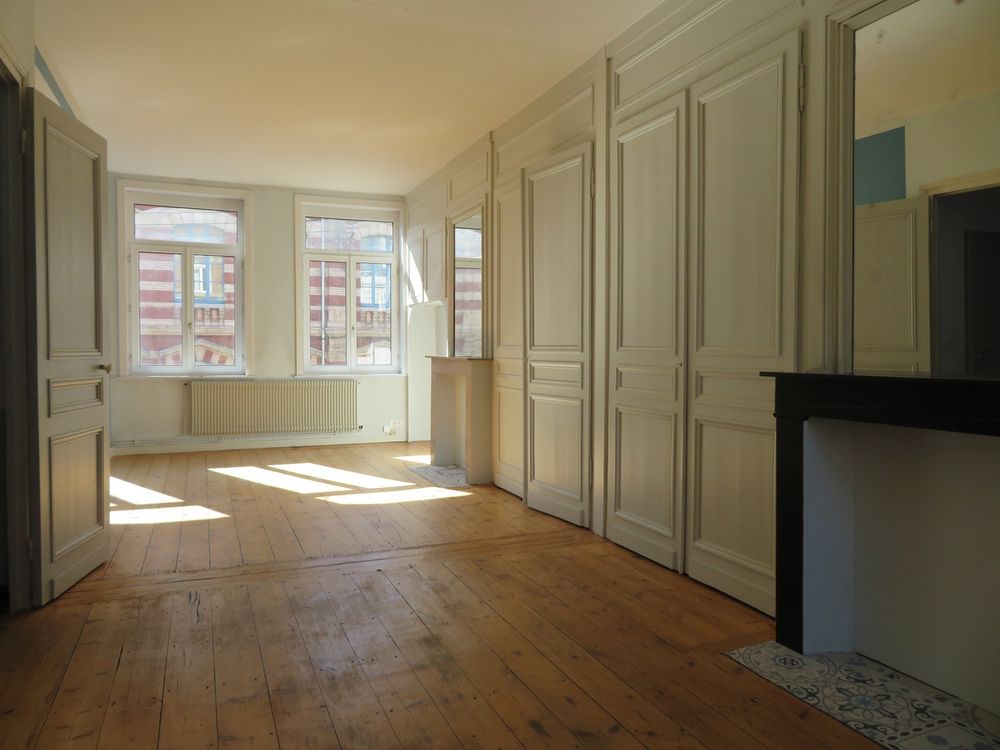 T4 120M² en triplex LILLE métro Cormontaigne