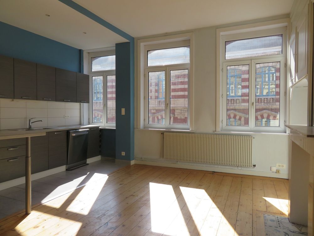 T4 120M² en triplex LILLE métro Cormontaigne