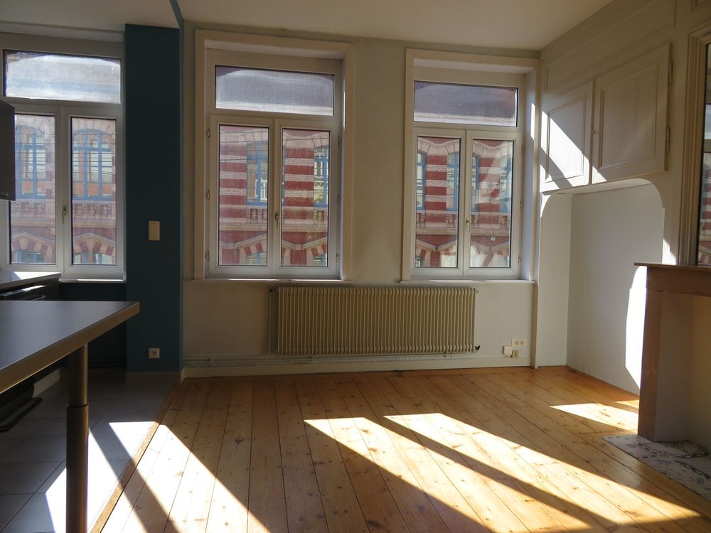 T4 120M² en triplex LILLE métro Cormontaigne