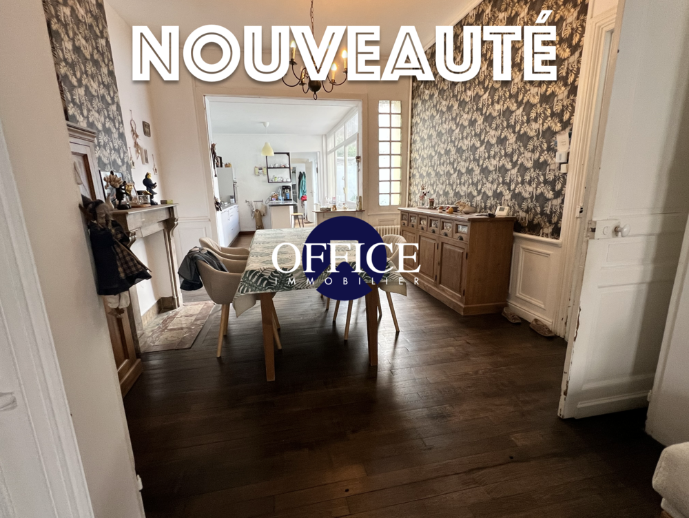 LENS  MAISON BOURGEOISE 1930  VOLUMES IMPRESSIONNANTS  4 CHAMBRES  CHARME DE LANCIEN