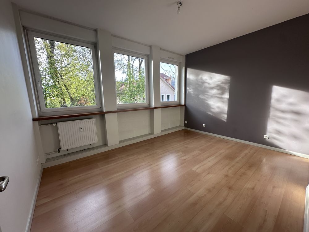 Grand T3 avec parking et terrasse