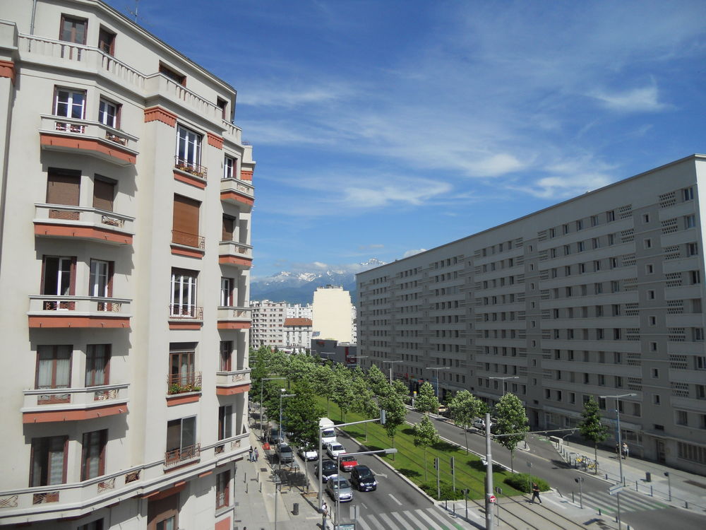 T3 PROCHE CASERNE DE BONNE