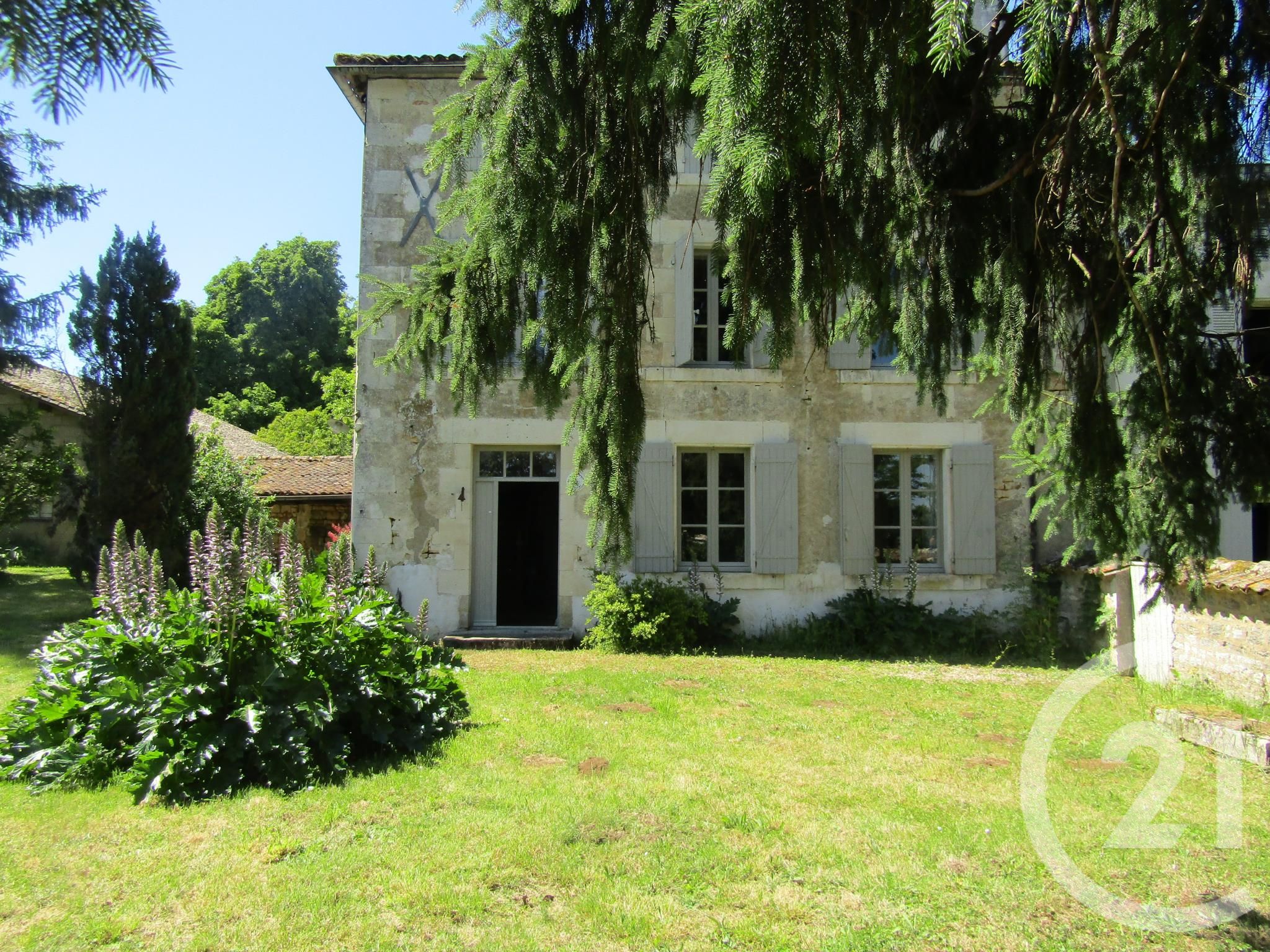Dans un hameau, sur la commune de SEPVRET située à 7 min....