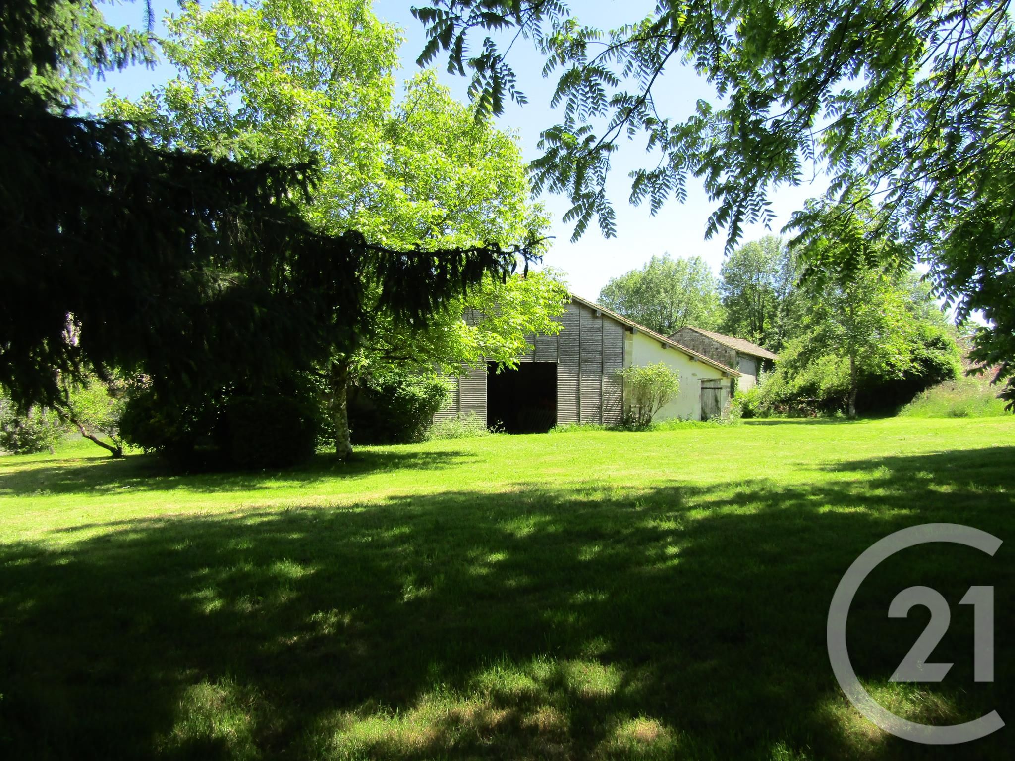 Dans un hameau, sur la commune de SEPVRET située à 7 min....