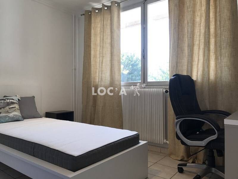 490€ CC / Mois A SAISIR !! SECTEUR PARILLY chambre meub....