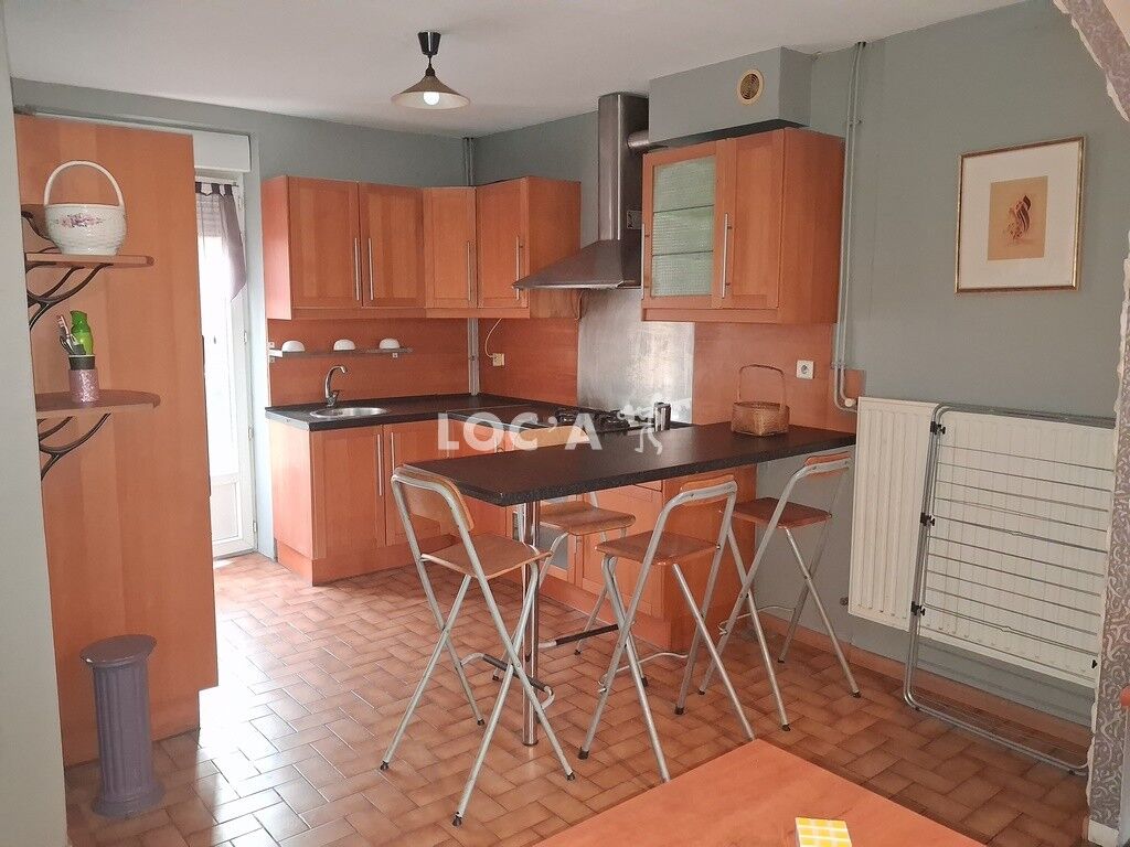 Appartement F4 Meublé
