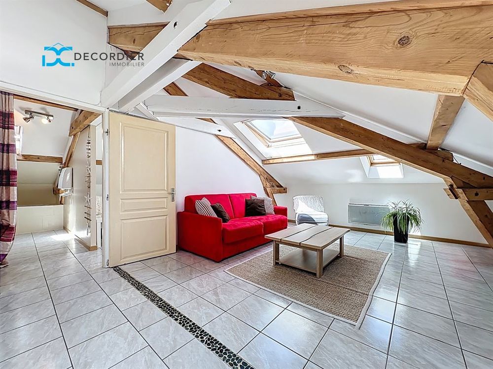 NEUVECELLE MAISON LAC À PIED