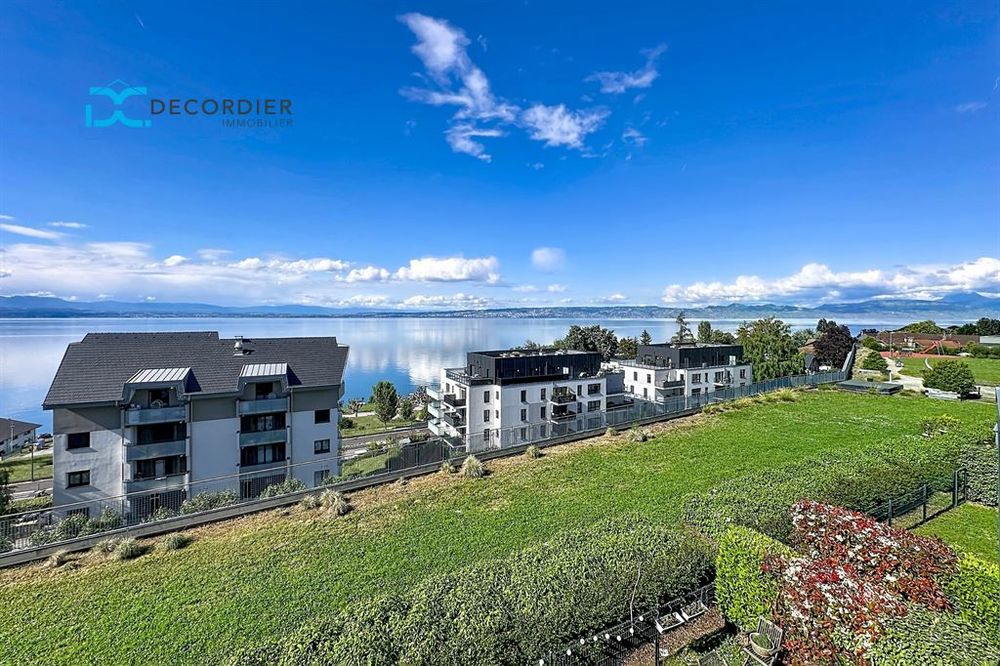 EVIAN CENTRE GARE T4 VUE LAC