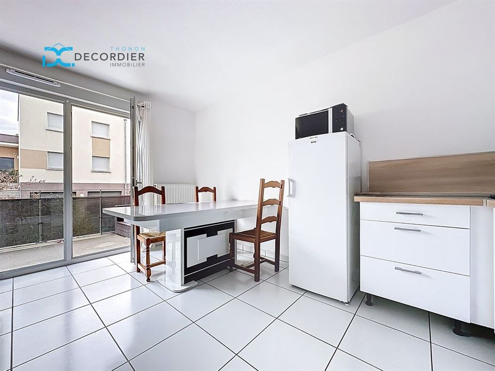 À VENDRE  Appartement T3 de 60m2 au calme avec garage  Résidence récente