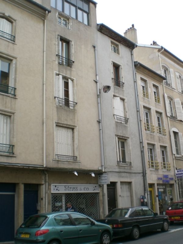 Appartement - F3 - Construction Années 1900 PEINTURE ET ....