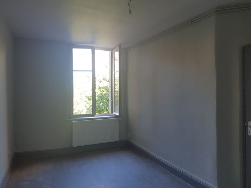 Appartement -F3 duplex- Appartement refrait a neuf Const....