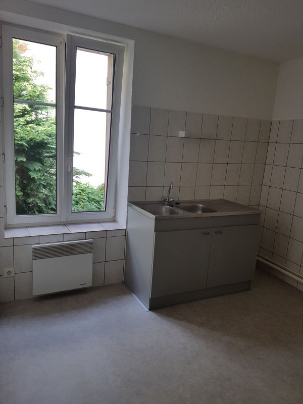 Appartement - F3 - Construction Années 1950 - Entrée - S....