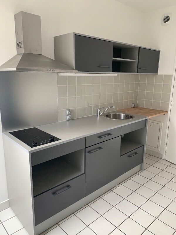 Appartement - F2 - Avec ascenseur Construction Années 19....
