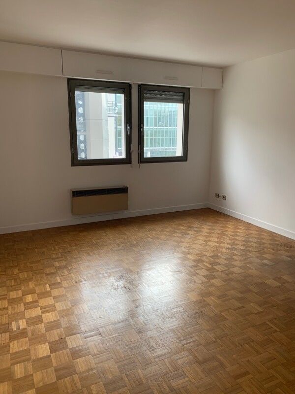 Appartement - F2 - Avec ascenseur Construction Années 19....
