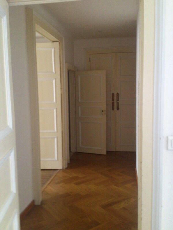 Appartement -F3- Parking balcon Construction années 1900....