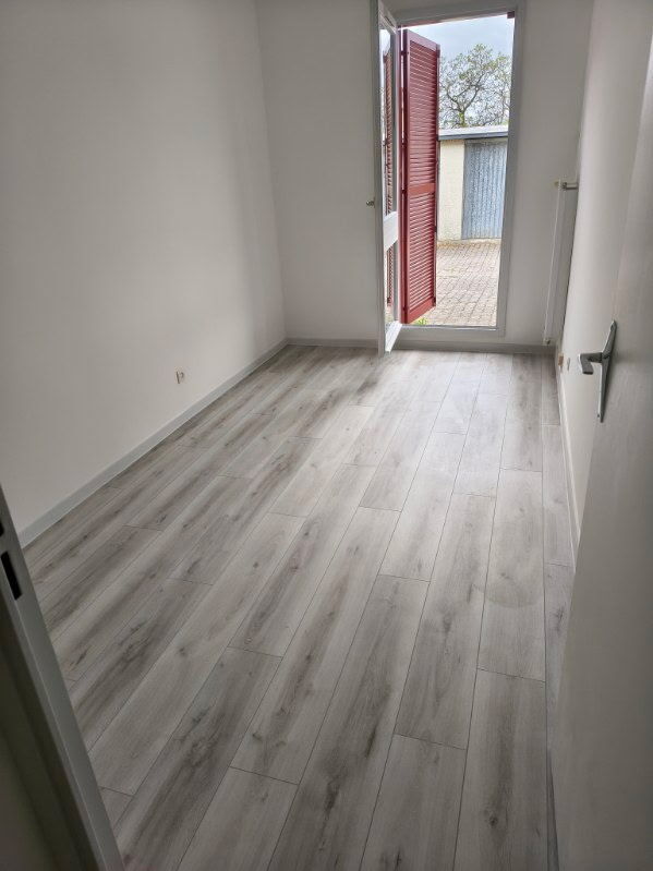 Maison - F6 - Garage Jardin Privatif - Entrée - Séjour -....
