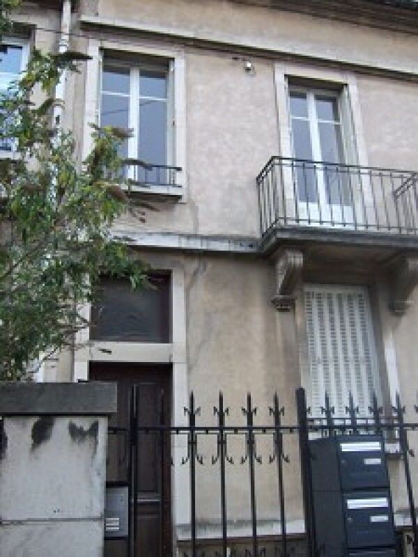 Appartement - F3 - Parking, cave Construction années 190....