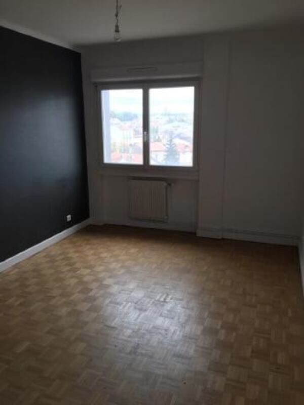 Appartement - F4 - Construction Année - Entrée - Séjour ....