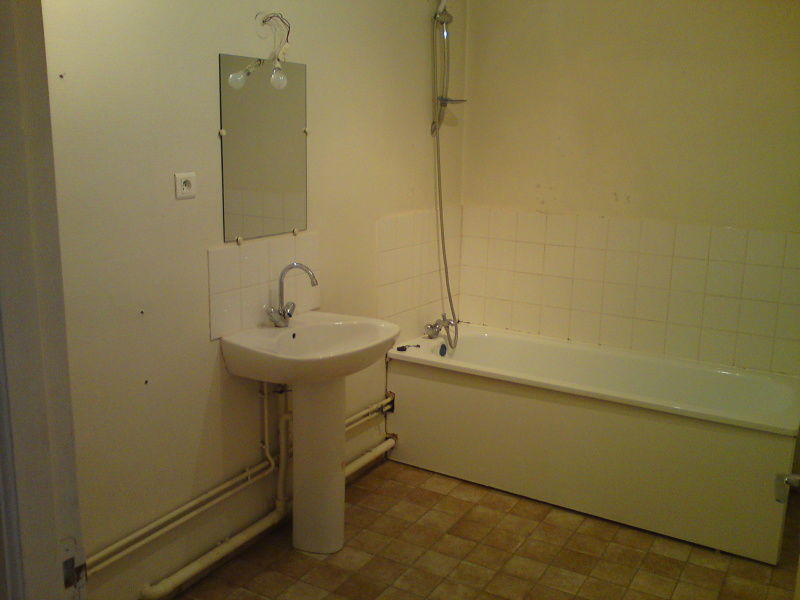 Appartement -F3- Construction années Entrée, séjour, 2 c....