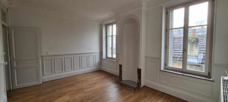 Appartement - F3 - Construction Années 1900 - Entrée - S....