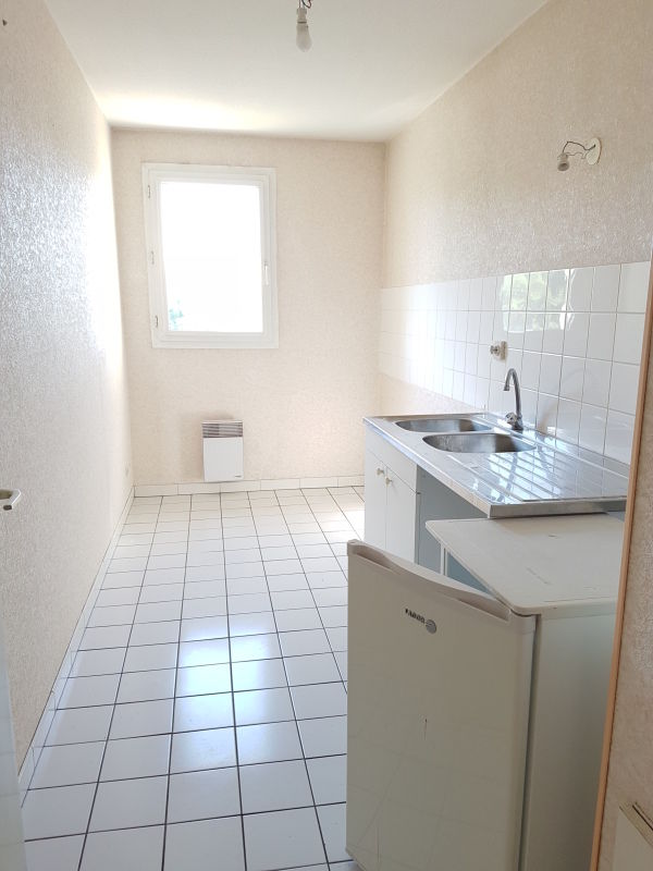 Appartement -F2- Parking Ascenseur Construction années 1....