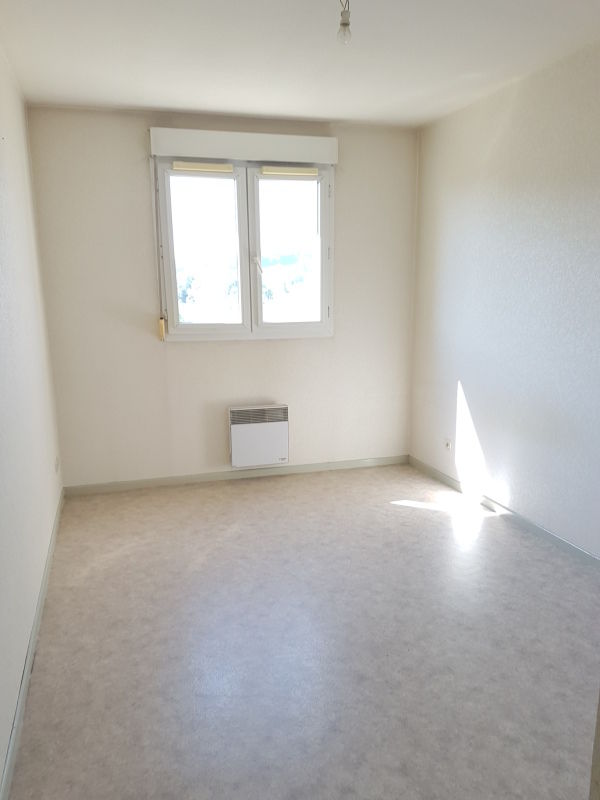 Appartement -F2- Parking Ascenseur Construction années 1....