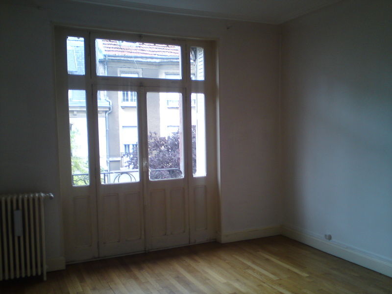 Appartement Garage Cave Terrasse Veranda Jardin 300 m2 E....