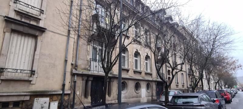 Appartement F5 Cave Parking Construcution Années 1900 En....