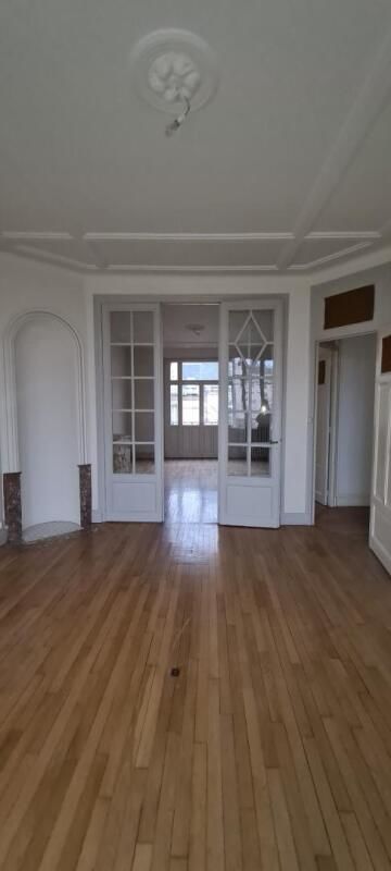 Appartement F5 Cave Parking Construcution Années 1900 En....